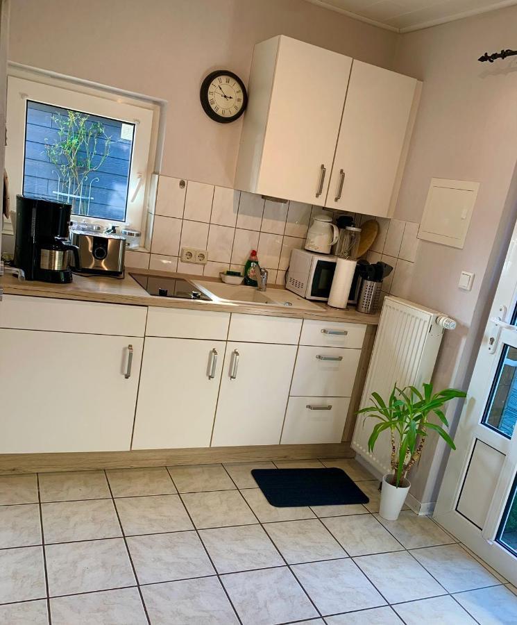 1 Raum Appartement Mit Kuechenzeile In 카페룬 외부 사진